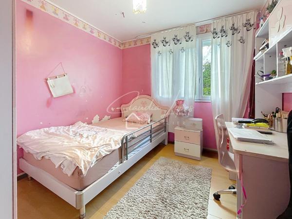 Appartement F4 avec cave et parking sécurisé