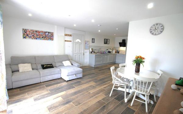 Maison à vendre    4 pièces • 82,41 m2 Tanneron