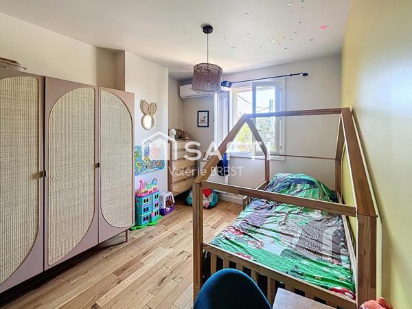 13007-Bompard-Maison 5 pièces- Piscine - Parkings.