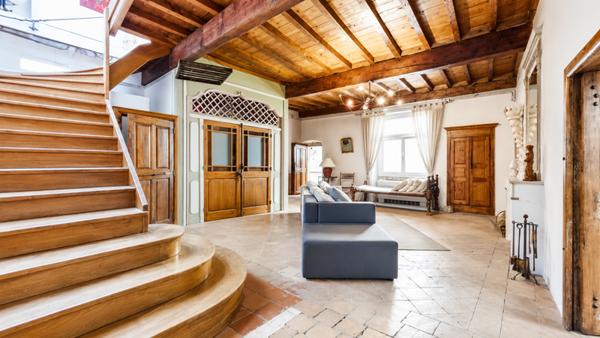 Maison
         10 pièces
        - 363 m² Exclusivité 350 000 € *