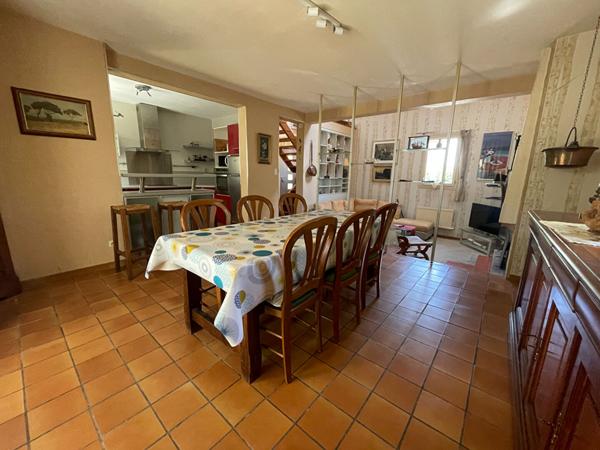 Maison à vendre à Ploeren - 7 pièces, 4 chambres, jardin arboré