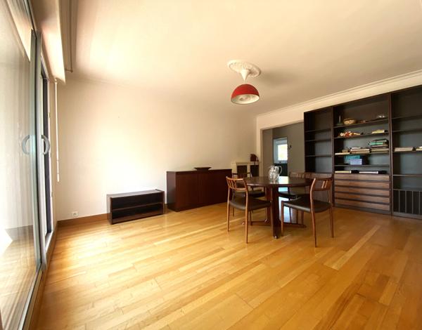 Appartement à vendre à Vannes Rive droite du Port - 3 chambres - ascenseur - terrasse