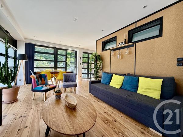 Appartement F3 à vendre  3 pièces - 60 m 2   LA ROCHELLE  - 17