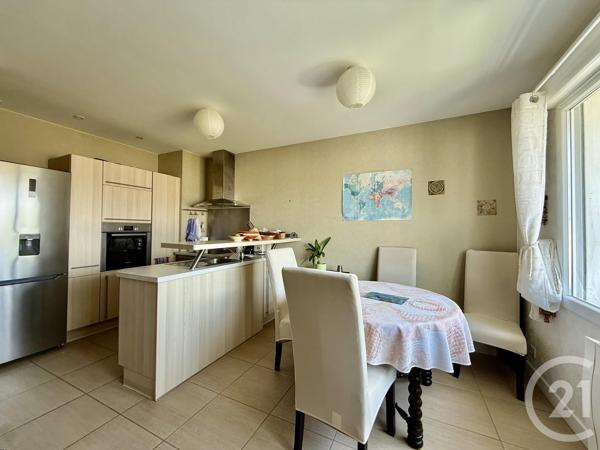 Appartement F3 à vendre  3 pièces - 60 m 2   LA ROCHELLE  - 17