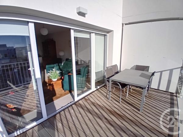 Appartement F3 à vendre  3 pièces - 60 m 2   LA ROCHELLE  - 17