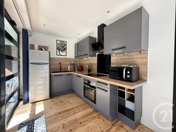 Appartement F3 à vendre  3 pièces - 60 m 2   LA ROCHELLE  - 17