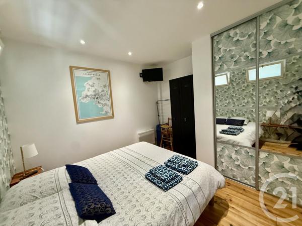 Appartement F3 à vendre  3 pièces - 60 m 2   LA ROCHELLE  - 17