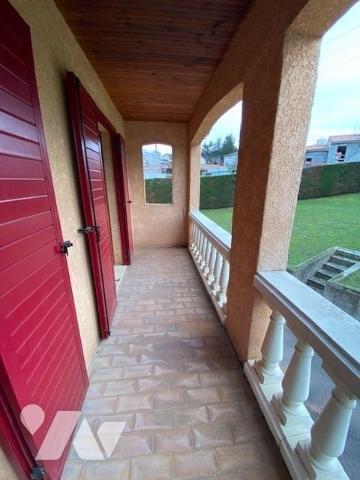 Très belle villa individuelle, construction traditionnelle de 1988 par artisans pour partie de plai