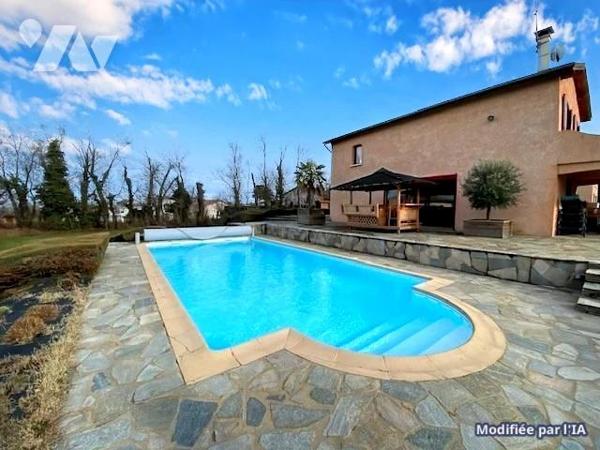 Très belle villa individuelle, construction traditionnelle de 1988 par artisans pour partie de plai