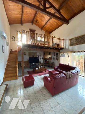 Très belle villa individuelle, construction traditionnelle de 1988 par artisans pour partie de plai