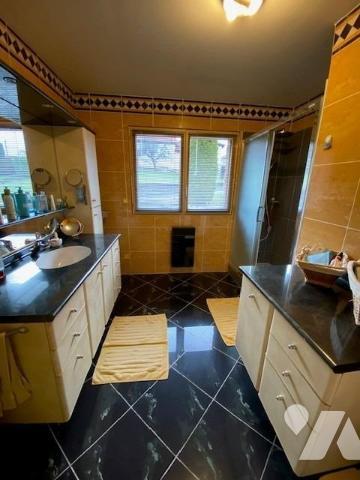 Très belle villa individuelle, construction traditionnelle de 1988 par artisans pour partie de plai