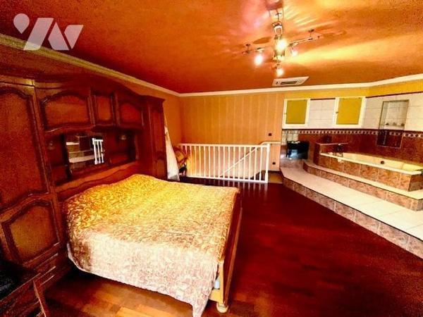 Très belle villa individuelle, construction traditionnelle de 1988 par artisans pour partie de plai