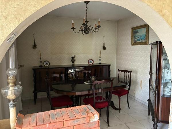 Villa T7 quartier paisible