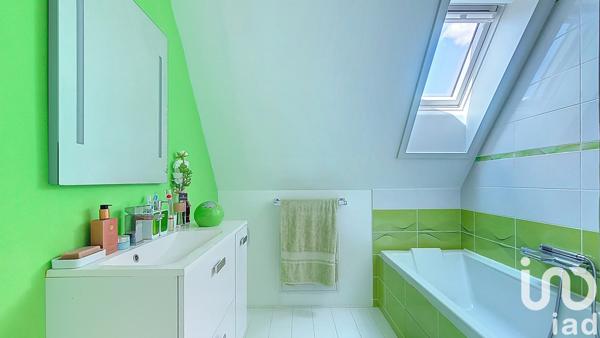 Maison à vendre 7 pièces 135 m² Saint-Rémy-lès-Chevreuse