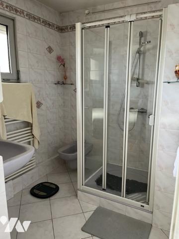 ST PRIEST EN JAREZ Centre Ville appart 100m² Bon état 2ème étage/3