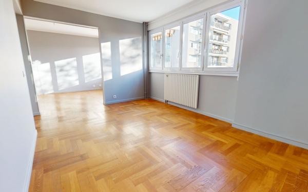 Appartement à vendre    2 pièces • 74,92 m2 Sainte-Foy-lès-Lyon