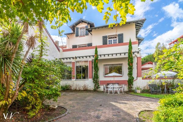 BIARRITZ - VILLA D'EXCEPTION EN PLEIN COEUR DE VILLE