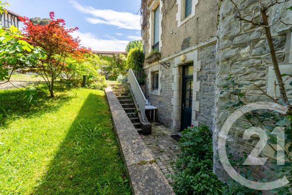 Appartement F4 à vendre  4 pièces - 113,67 m 2   BIARRITZ  - 64