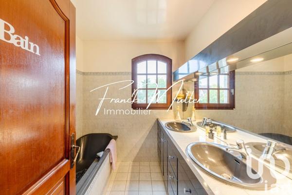 Maison à vendre 9 pièces 270 m² Enghien-les-Bains