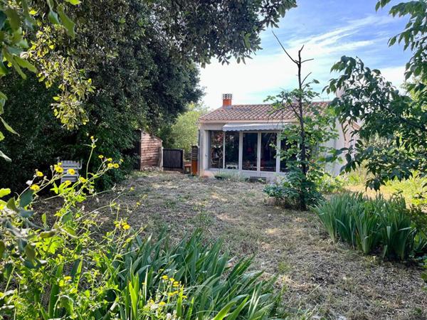 jolie petite maison de 75m2 sur terrain arboré
