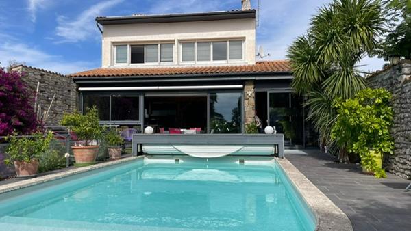 Maison/Villa avec vue mer à Vaux sur Mer de 186.93m2