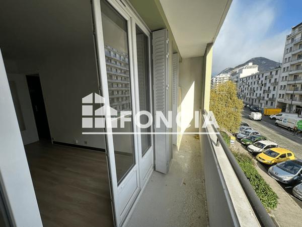 Location Appartement 3 pièces 52.25 m² - 36 A 46 RUE GENERAL FERRIE Grenoble 38100