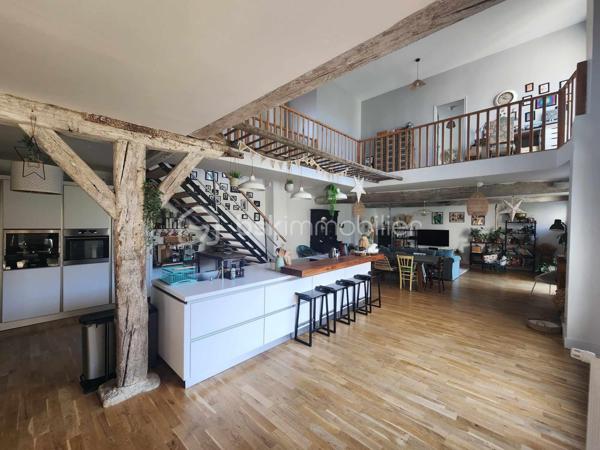 Maison traditionnelle de 392 m²