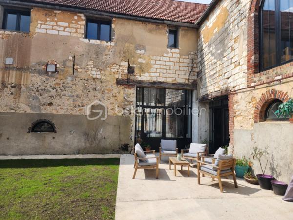Maison traditionnelle de 392 m²