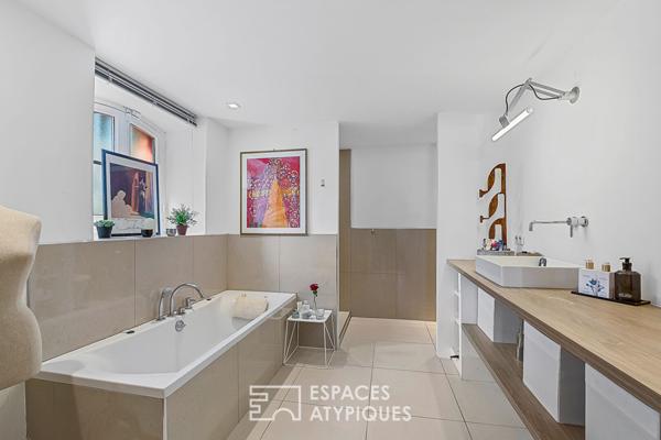 Villa des années 30 style Belle Époque avec ascenseur et jardin