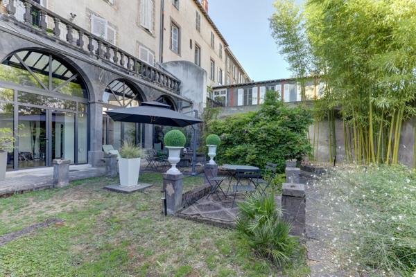 Appartement 3 pièce(s) 1 chambre(s) 97 m²