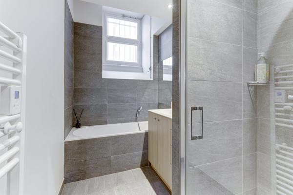 Appartement 3 pièce(s) 1 chambre(s) 97 m²