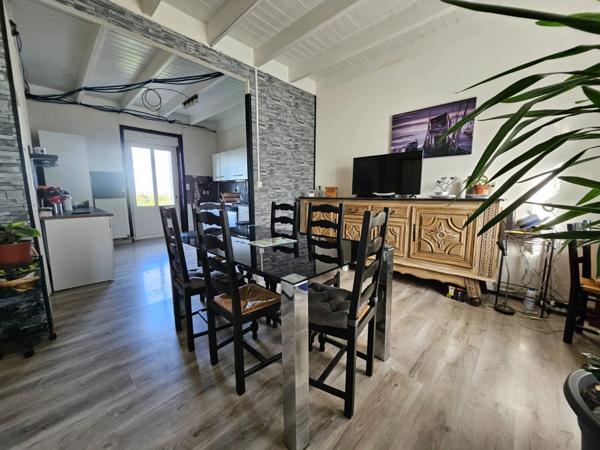 Maison de ville à Crozon, proche voie verte, à visiter sans tarder !