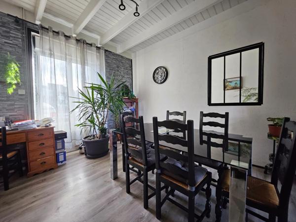 Maison de ville à Crozon, proche voie verte, à visiter sans tarder !