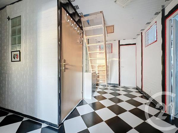 Maison à vendre  10 pièces - 240,57 m2 MONTFERMEIL - 93