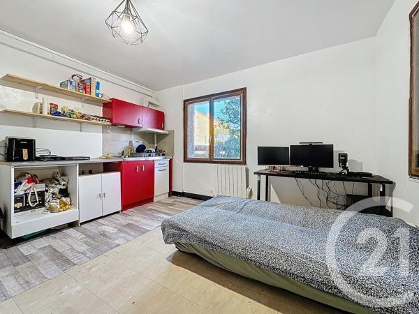 Maison à vendre  10 pièces - 240,57 m2 MONTFERMEIL - 93