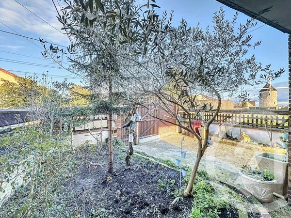 Maison à vendre  10 pièces - 240,57 m2 MONTFERMEIL - 93