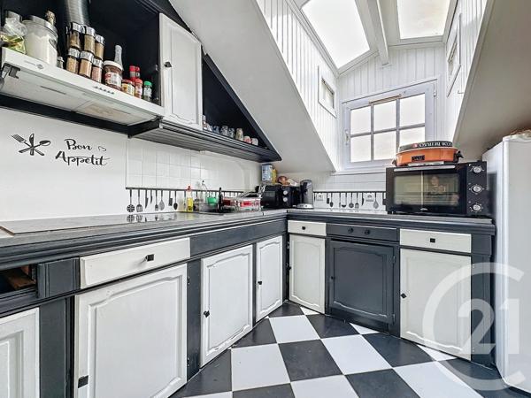 Maison à vendre  10 pièces - 240,57 m2 MONTFERMEIL - 93