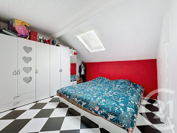 Maison à vendre  10 pièces - 240,57 m2 MONTFERMEIL - 93