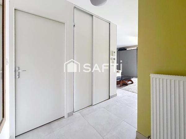 Appartement T1 récent avec terrasse