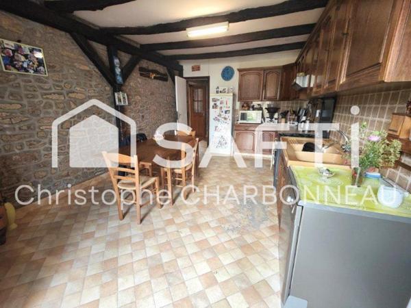 MANOIR DE 6 PIÈCES AVEC UN FORT POTENTIEL