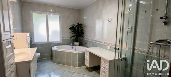 Maison à vendre 6 pièces 185 m² Camburat
