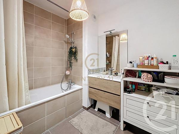 Appartement F3 à vendre  3 pièces - 61 m2 GIVORS - 69