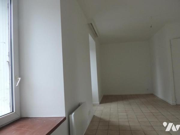 PLOUGONVER, Maison comprenant quatre logements