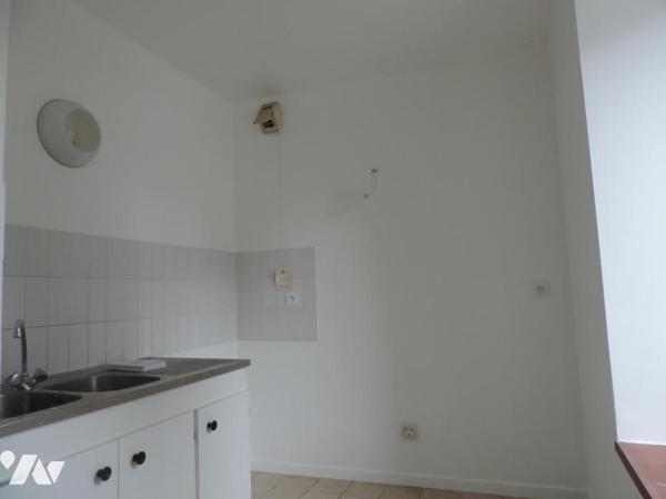 PLOUGONVER, Maison comprenant quatre logements