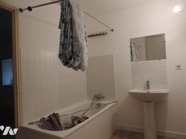 PLOUGONVER, Maison comprenant quatre logements