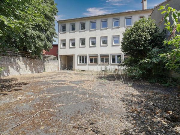 MAZAMET - Immeuble de bureaux d'environ 575 m² avec parking privatif !