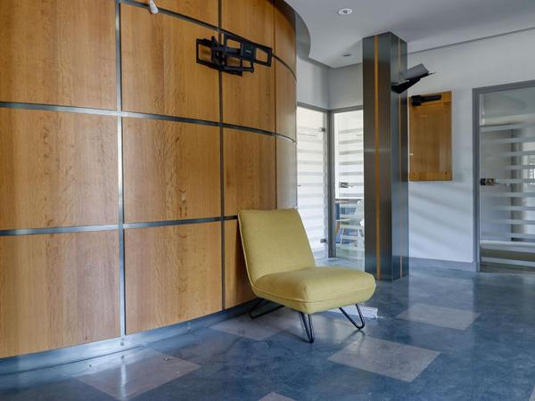 MAZAMET - Immeuble de bureaux d'environ 575 m² avec parking privatif !