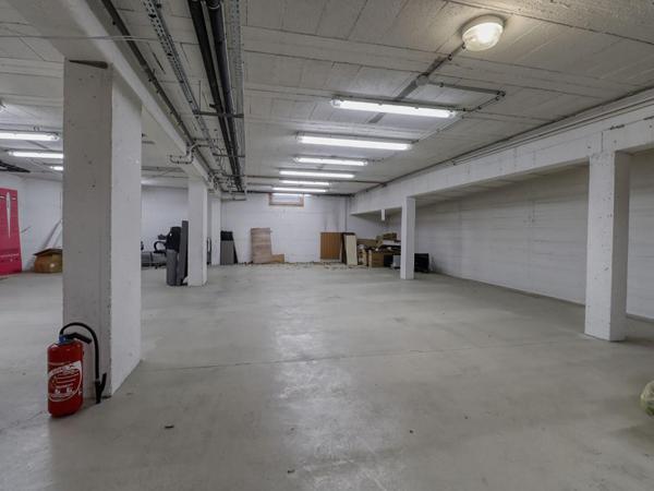 MAZAMET - Immeuble de bureaux d'environ 575 m² avec parking privatif !