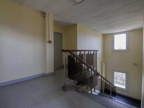 MAZAMET - Immeuble de bureaux d'environ 575 m² avec parking privatif !