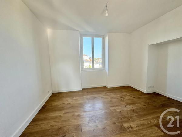 Appartement T3 à vendre  3 pièces - 50,89 m 2   RODEZ  - 12